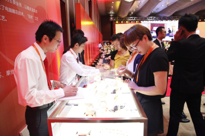 百泰首飾 以零售終端革新，鑄就國內珠寶行業旗艦